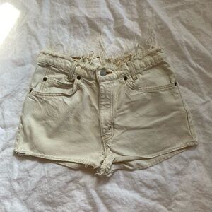 Vintage Levi’s 550 shorts